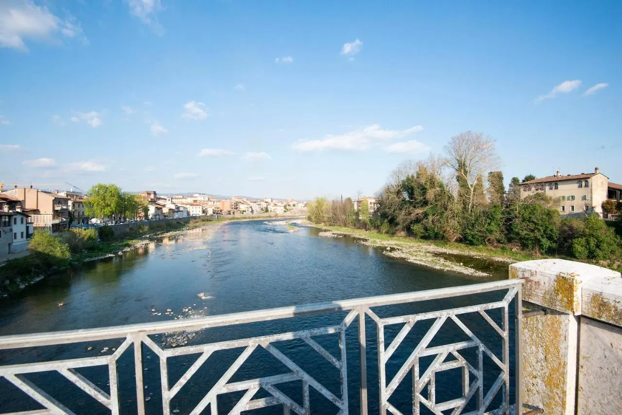 פסקנטינה Appartamento Al Ponte Di Luigi Viscovo דירה